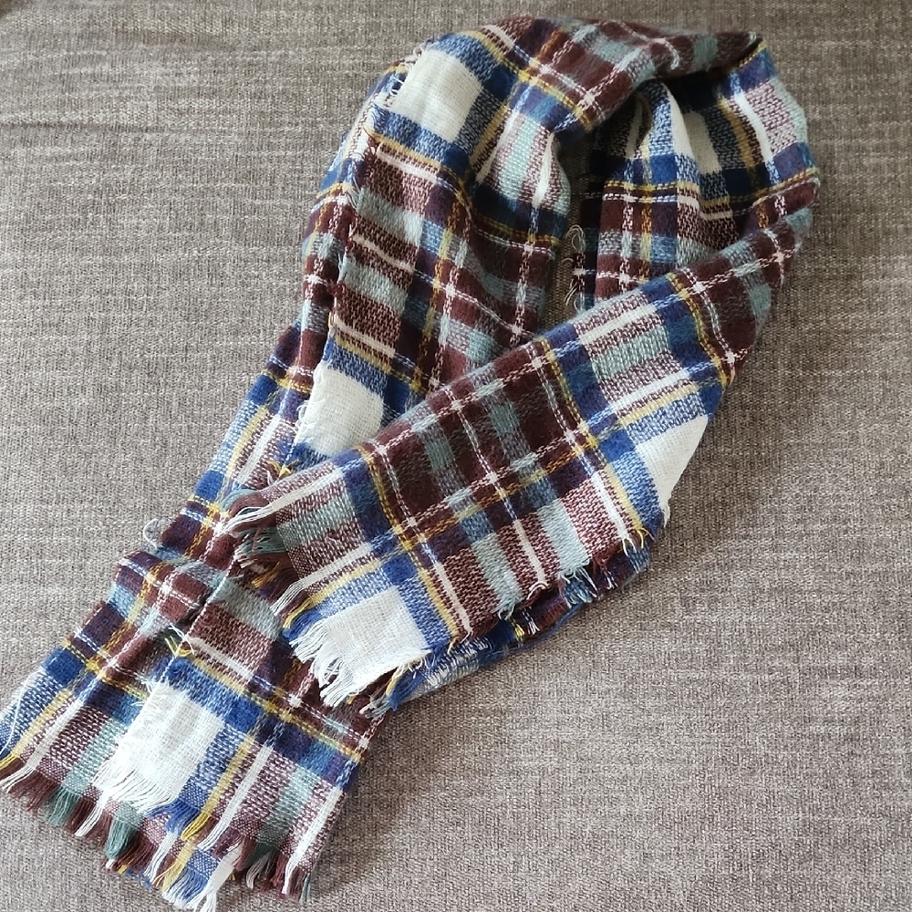 Plaid Fringed Scarf